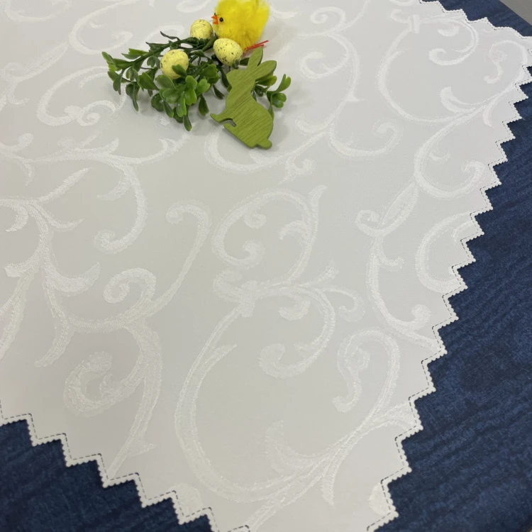 Biała serwetka plamoodporna 40 × 40 cm ze spiralnym wzorem – widok całości