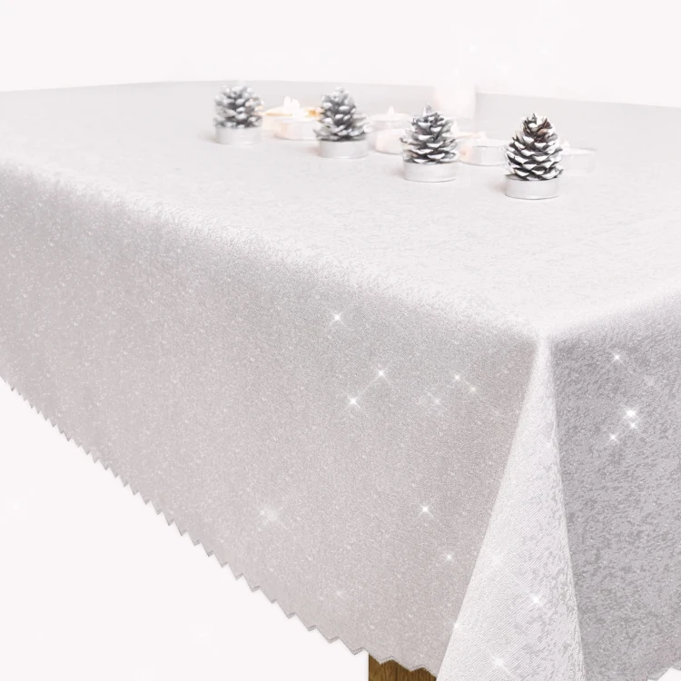 Świąteczny obrus Glitter ze srebrną nicią we wzór marmurka – widok całości