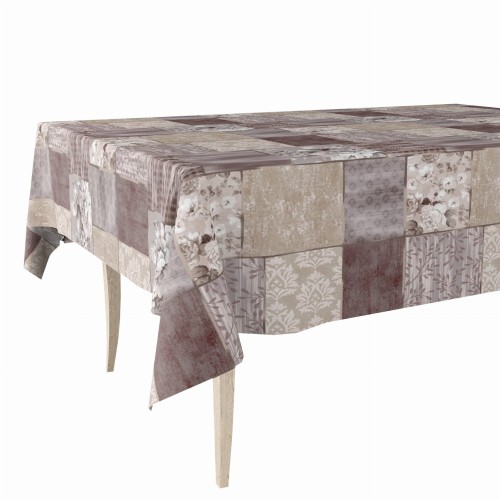 Cerata w rolce MOD-6365-02 beżowo-brązowy patchwork z kwiatami – aranżacja na stole