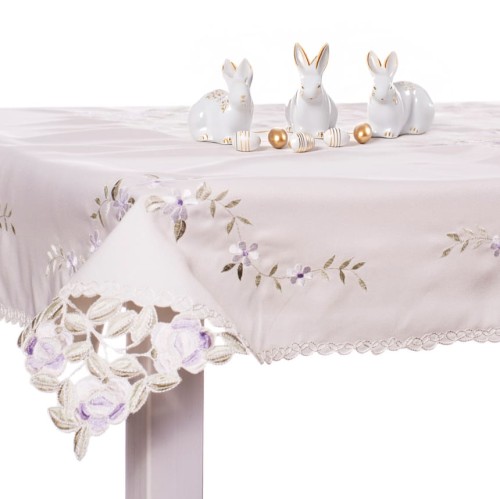 Obrus haftowany LUX F6-1781 z motywem białych zajączków – widok całości