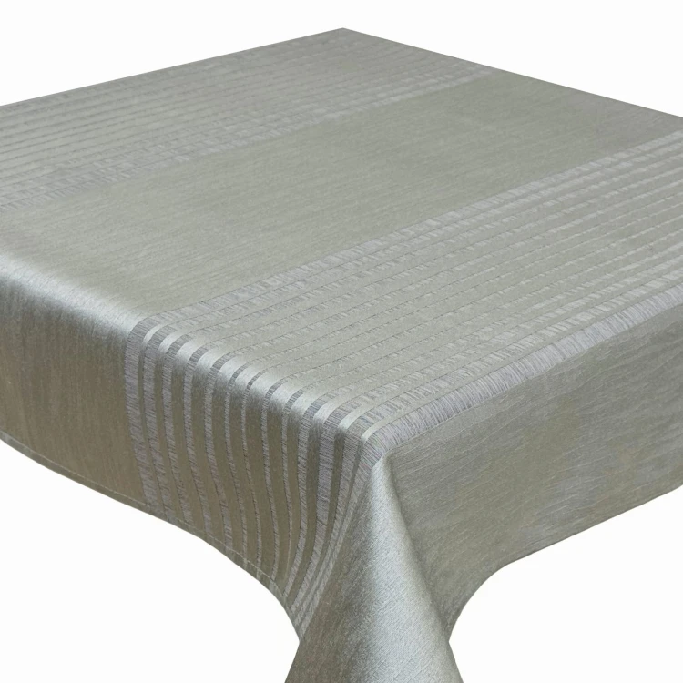 Szary obrus dekoracyjny ORIENT 80 × 80 cm w srebrne pasy – widok całości