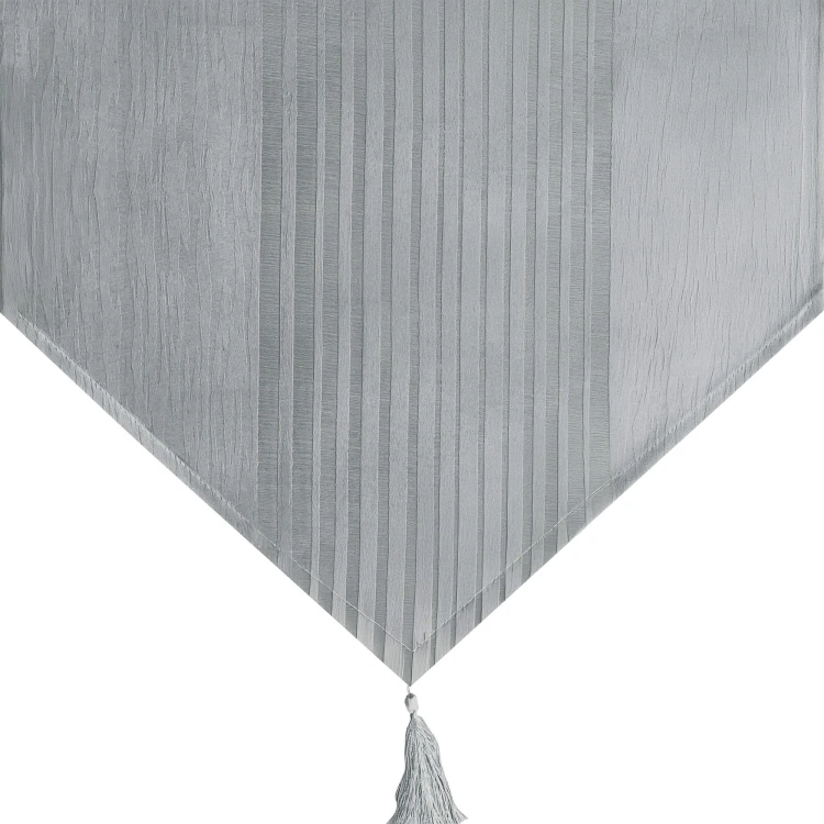 Bieżnik dekoracyjny ORIENT 45 × 180 cm w szare pasy – zbliżenie wzoru i tkaniny