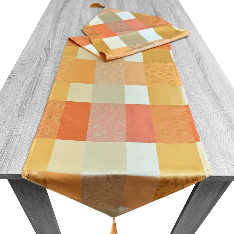 Bieżnik dekoracyjny ORIENT 45 × 180 cm w pomarańczową kratę – widok całości