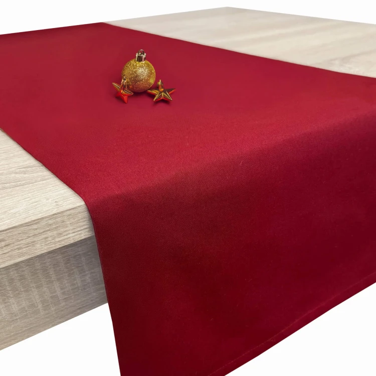 Bieżnik dekoracyjny Chic &amp; Simple 40 × 160 cm (bordo) – widok w aranżacji na stole