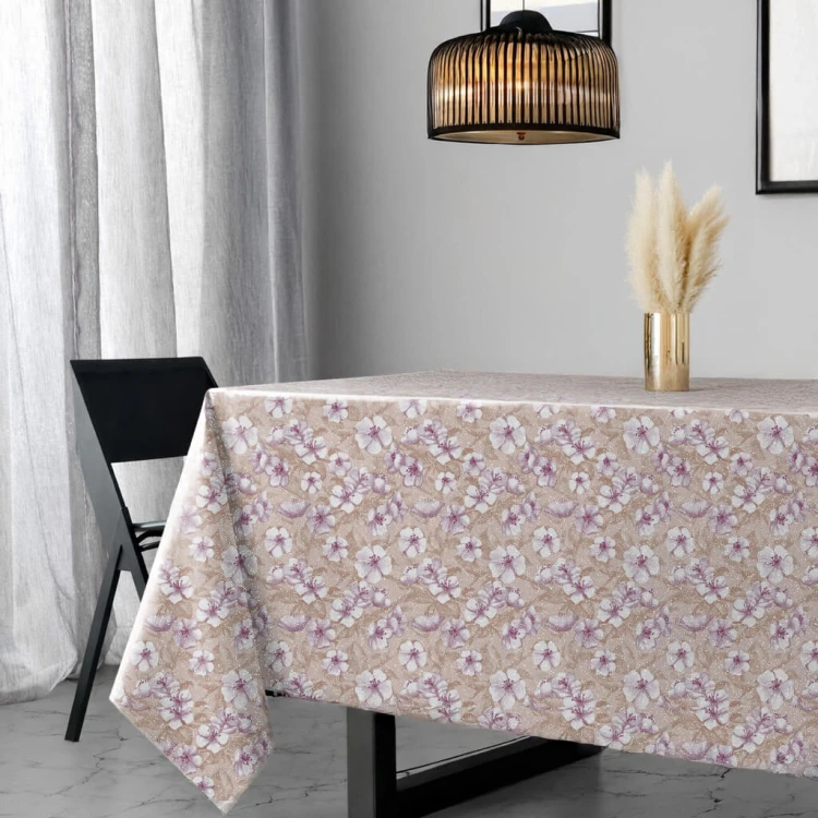 Cerata w rolce Glitter 6767B różowe kwiaty na beżu – aranżacja w jadalni