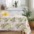 Cerata w rolce MOD-6384-02 – cytryny i orientalne ornamenty, aranżacja na stole