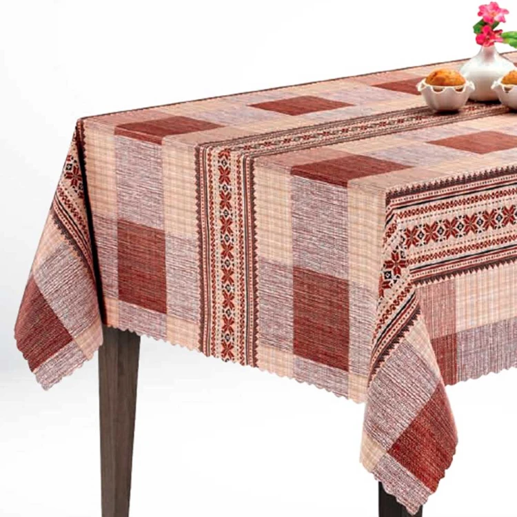 Cerata w rolce FLO-1087-01 bordowa kratka z ornamentem – aranżacja na stole